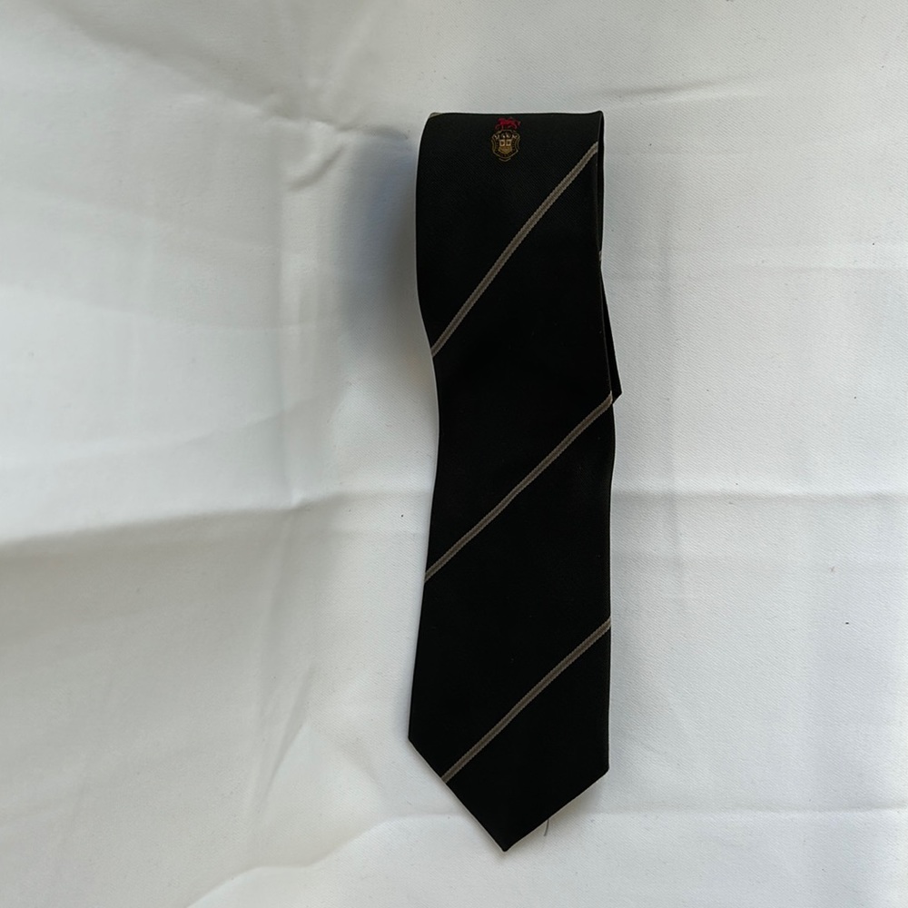 VINTAGE Johnny Carson Mens Necktie Blue With crest and light grey Stripes 3”